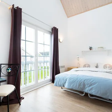 Iris Strandhus Holiday home Sierksdorf