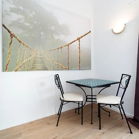 Iris Strandhus Nyaraló