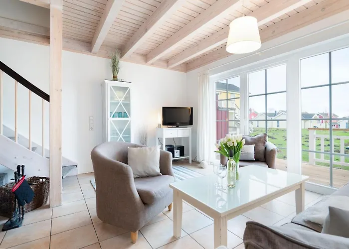 Iris Strandhus Nyaraló