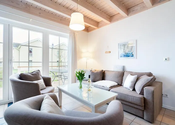 Nyaraló Iris Strandhus *